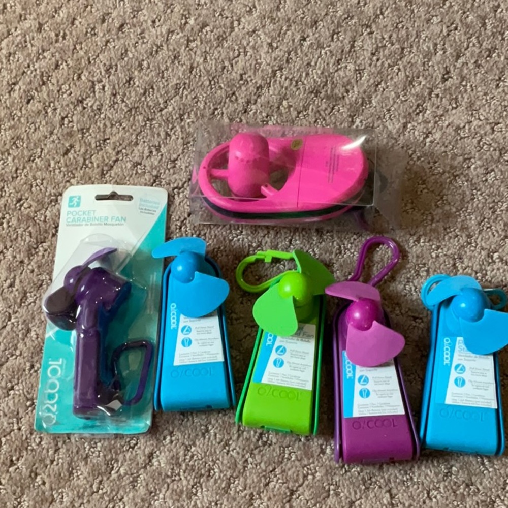 🌷O2COOL ASSORTED POCKET FANS WITH CLIP NWT